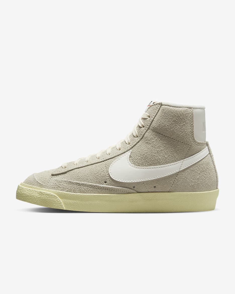 Nike blazer vintage womens gold on sale